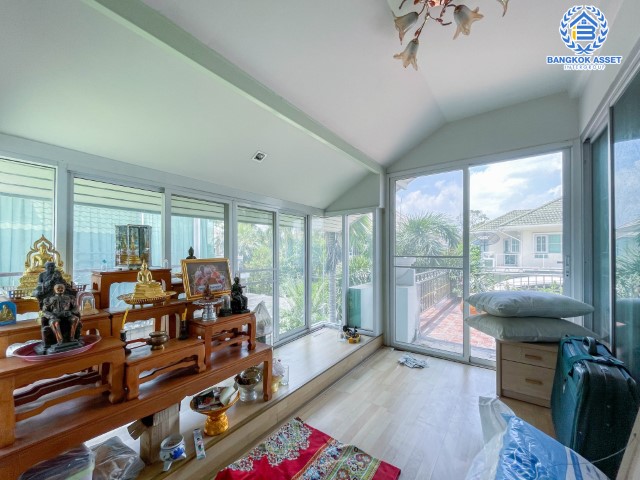 *****บ้านเดี่ยวมือสองย่านนนทบุรี ม.กาญจนาลักษณ์5 กาญจนาฯ เนื้อที่ 56 ตร.ว. ฟังก์ชันครบ 3 ห้องนอน 3 ห้องน้ำ 2 ที่จอดรถ บ้านเดี่ยวต่อเติมเต็ม พร้อมอยู่ บนทำเลคุณภาพ เชื่อมต่อถ.กาญจนาภิเษก ใกล้รถไฟฟ้าสายสีม่วง "สถานีตลาดบางใหญ่" และทางด่วน "ศรีรัช" ห้ามพลาด!